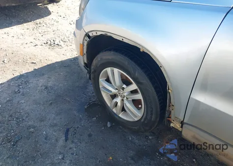 2013 Volkswagen Tiguan S из США, поврежденный, VIN WVGAV3AX6DW572417